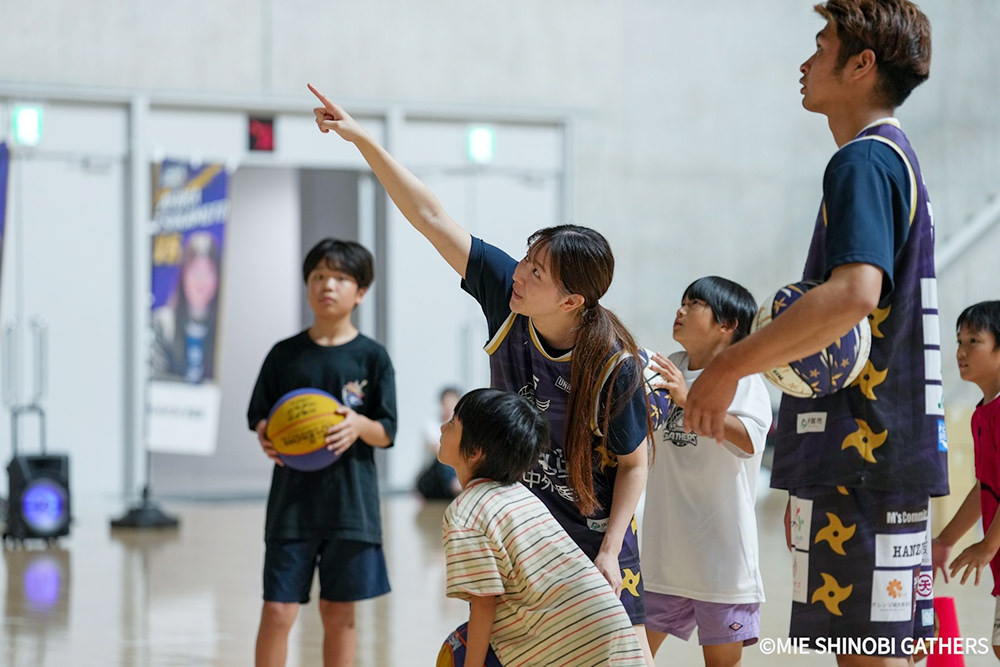 3×3バスケットボールチーム【MIE SHINOBI GATHERS】にてバスケットボール教室の様子